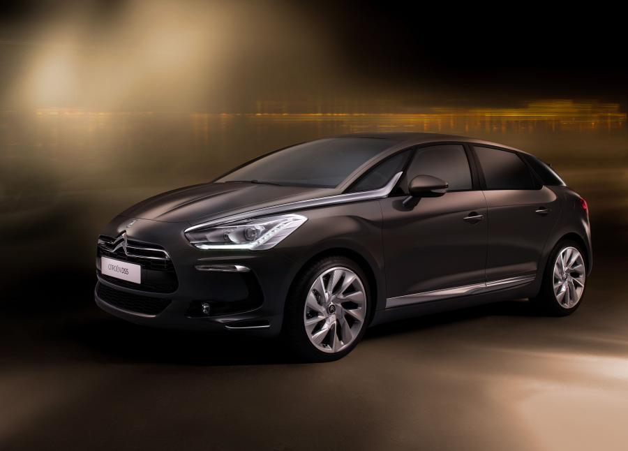  Citroen DS5 2012 года  (фото 83 из 182)